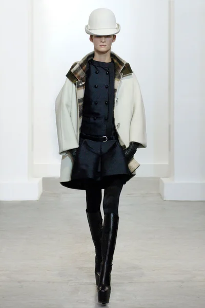 Look 9
